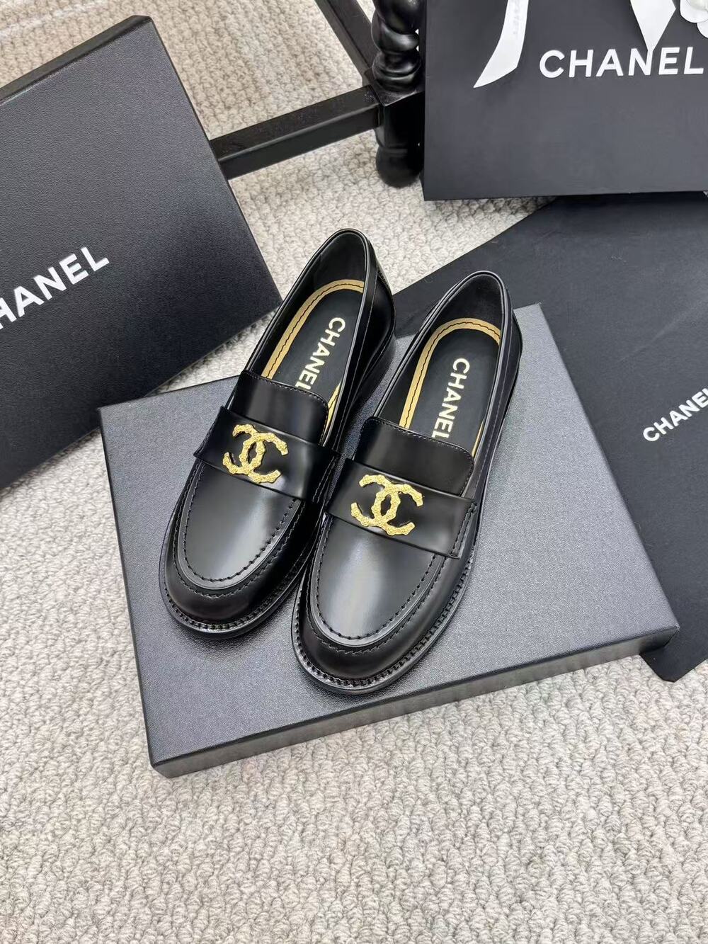 Chanel Black Smooth Leather Gold CC Logo Loafers